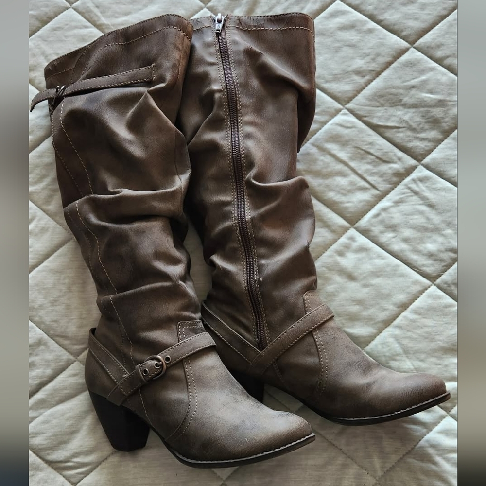 Jellypop Heeled Boots for Women - Picture 2 of 6